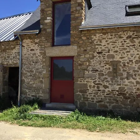 Bed & Breakfast Domaine Des Pierres Jumelles-balade A Cheval-chambre D'hotes Mayenne Sainte-Gemmes-le-Robert