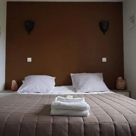 Domaine Des Pierres Jumelles-balade A Cheval-chambre D'hotes Mayenne *