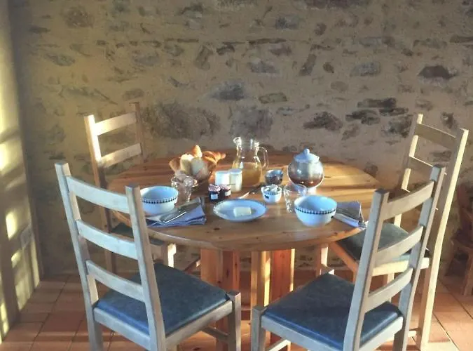 Domaine Des Pierres Jumelles-balade à Cheval-chambre D'hôtes Mayenne 3* Sainte-Gemmes-le-Robert